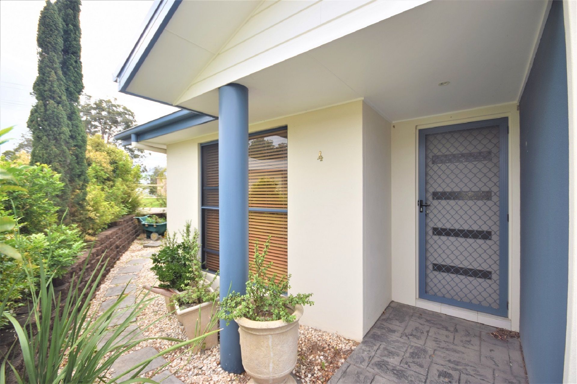 Nambucca Heads Real Estate:  Modern, Single Level Home